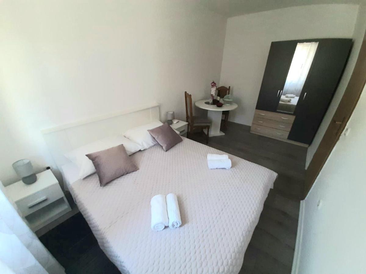 Apartman Jadranka Rogotin Экстерьер фото